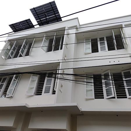Sivasarass Rooms Thiruvananthapuram Esterno foto